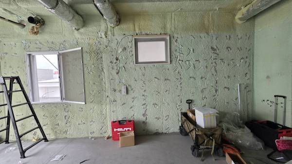 工事の進捗 👷 <br>内装工事がスタート