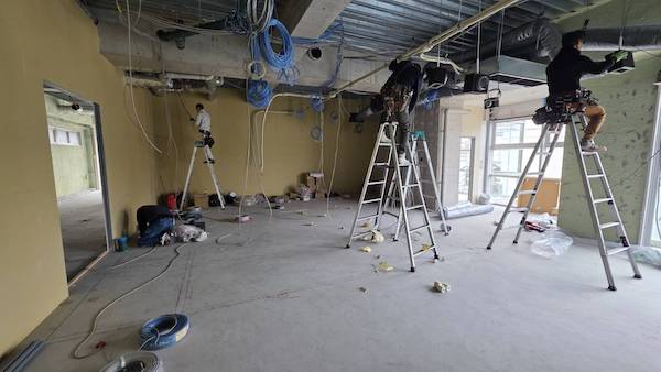 工事の進捗 👷 <br>内装工事がスタート