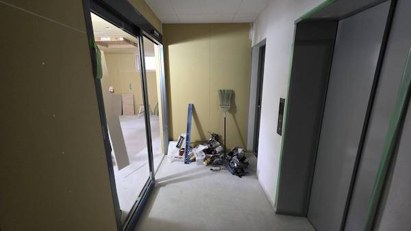 エレベーター付近