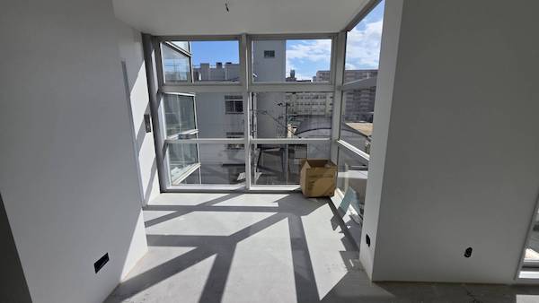 ベッド・ソファ置き場