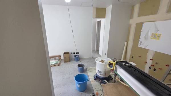 検査室付近から見たバックヤード